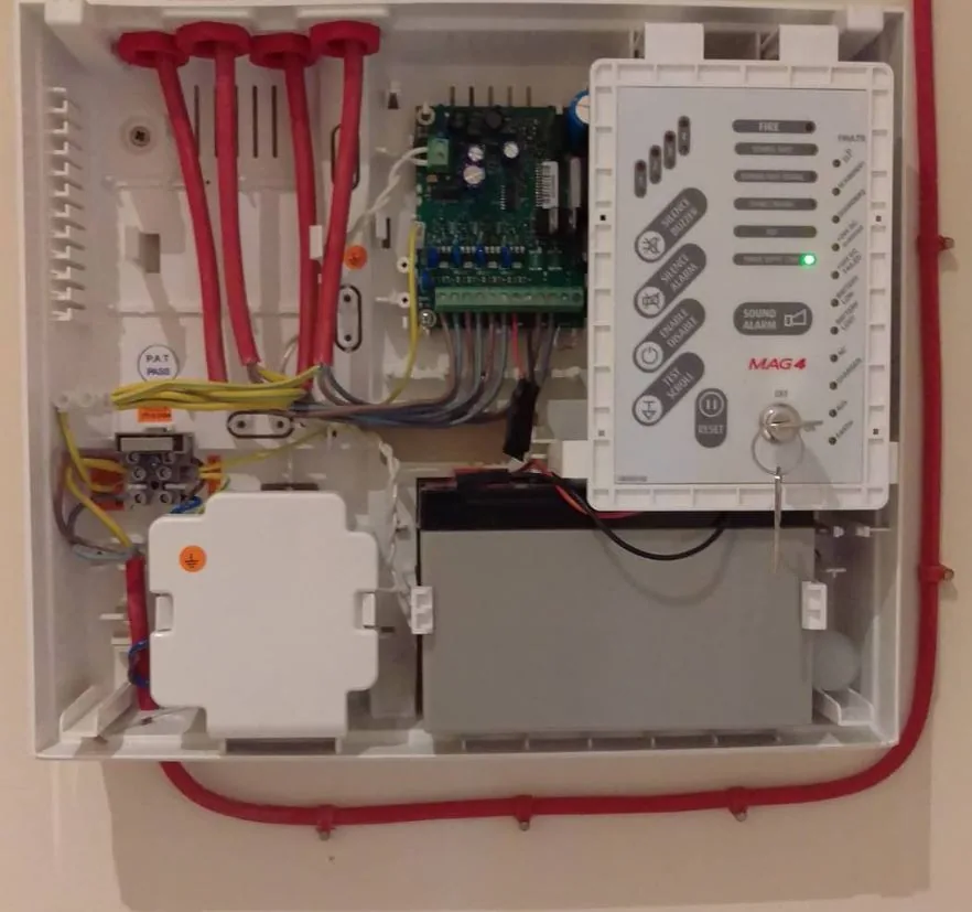 Cuadro eléctrico renovado por Power Serg en una vivienda de la sierra